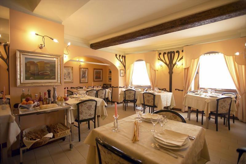 Albergo Badellino Bra Exterior foto