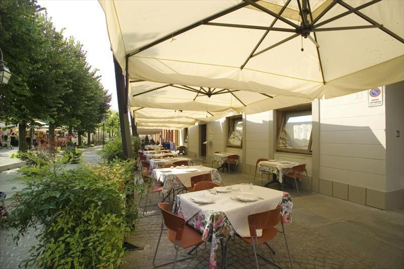 Albergo Badellino Bra Exterior foto