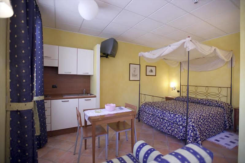 Albergo Badellino Bra Exterior foto