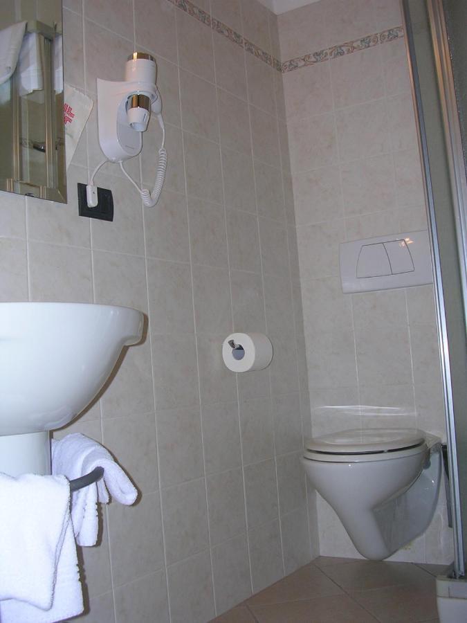 Albergo Badellino Bra Habitación foto